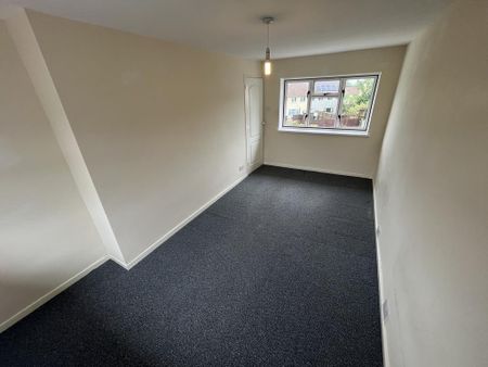 2 bedroom property to rent - Photo 4