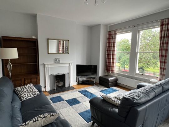 2 Bed Flat, Putney Bridge Road, SW15 - Photo 1