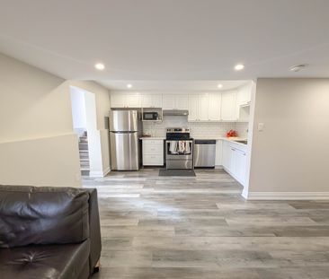 15 College Park Dr, Welland - 2 Bedroom Lower Unit - Photo 1