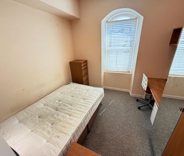 Flat 2 Seion Chapel Ambrose Street - Photo 1