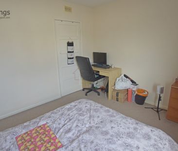 3 Bedroom Mid Terraced House - Photo 4