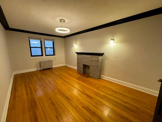 195 Cooper St. — 1 Bedroom - Photo 1