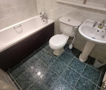 2 BED Apartment To rent - Photo 3