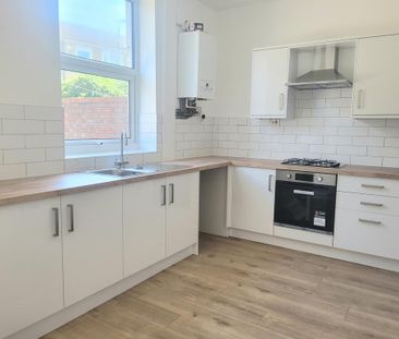 4 bedroom terraced house to rent - Photo 6