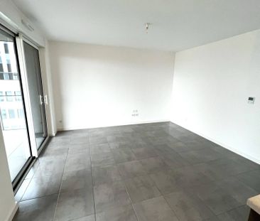 Appartement 2 pièces de 46.44m² au 12 ème étage avec balcon et park... - Photo 1