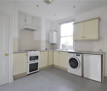 Well presented 1 bedroom ground floor apartment situated just to th... - Photo 6