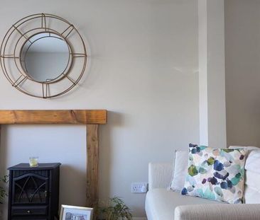 79 Ravenhill Gardens, Belfast, BT6 8GQ - Photo 2