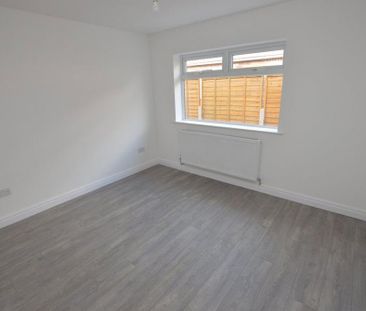 2 bedroom bungalow to rent - Photo 3