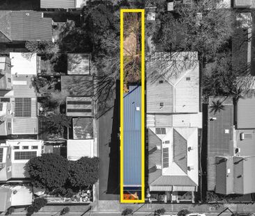 Freestanding Croydon Home with Character, Light & Space - Photo 3