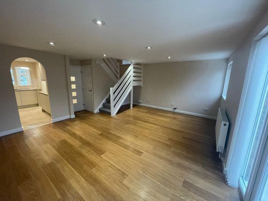 3 bedroom semi-detached house to rent - Photo 1