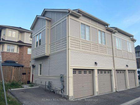 Property For Lease | N9284686 - Photo 3