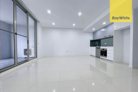 Modern 2-Bedroom Apartment in the Heart of Parramatta - Photo 2