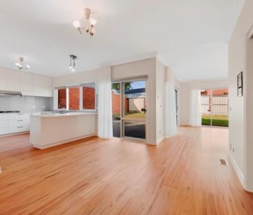 5 Bed, 3 Bath - Photo 6