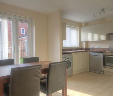 3 bedroom detached house to rent - Photo 2