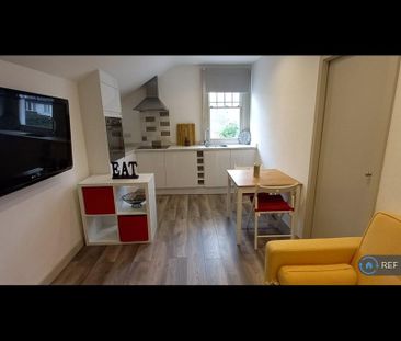 1 bedroom flat to rent - Photo 6