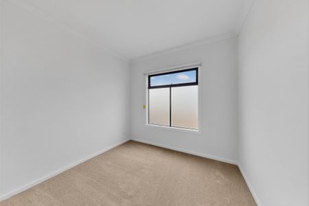 16 Jandakot Walk, Point Cook VIC 3030 - House For Rent | Domain - Photo 4