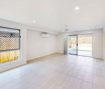 Spacious 4 Bedroom Home with Separate Lounge! - Photo 1