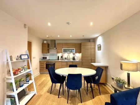 2 bedroom flat to rent - Photo 4