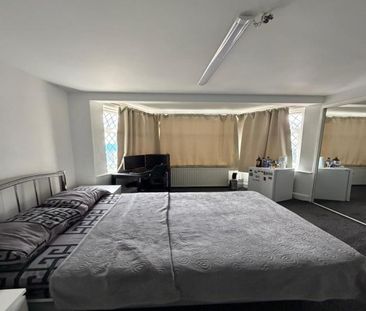 4beds Terraced House - Photo 2