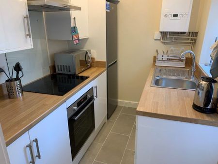 1 bedroom in a house share to rent - Photo 5