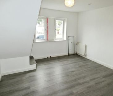 3 bedroom flat to rent - Photo 5