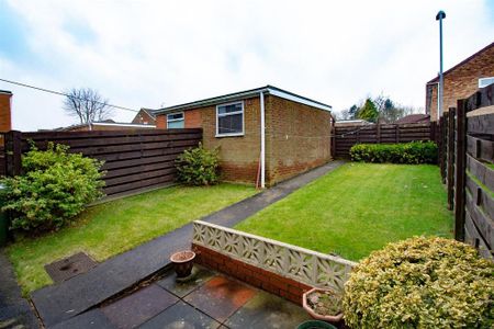 3 bedroom semi-detached house to rent - Photo 4