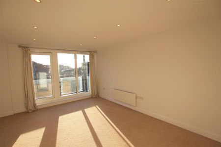 1 bedroom apartment to rent - Photo 4