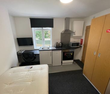 Studio Flat, Regent Road, LE1 - Photo 4