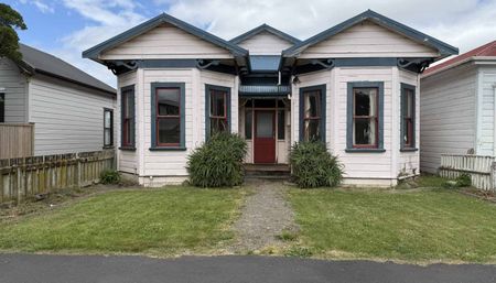 FOUR BEDROOMS - CENTRAL LOCATION - Photo 4