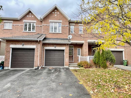 For Lease - 359 Kingbrook Drive, Kanata, Ontario - Photo 1