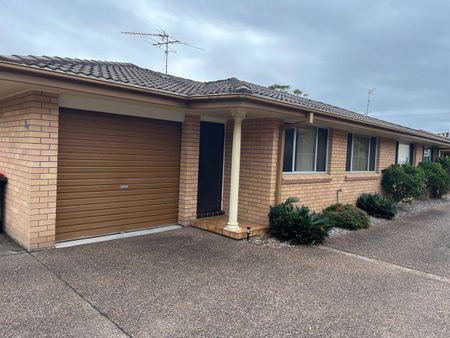 Two bedroom duplex in the heart of Corlette - Photo 4