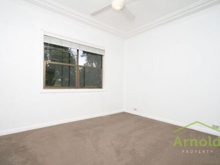 Neat 3 bedroom home!! - Photo 2