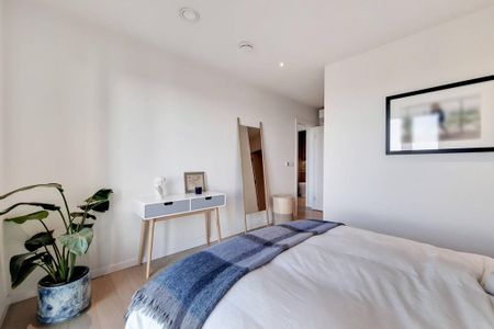3 bedroom flat to rent - Photo 3