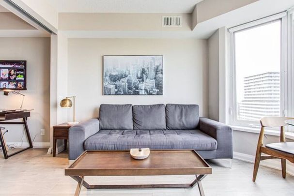 Yorkville Avenue - Photo 1