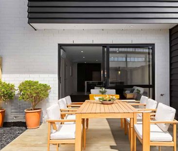 Stunning Modern Townhouse - Photo 5