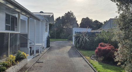 OAK STREET, MASTERTON - 3 BEDROOMS $540 P/W - Photo 2