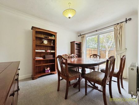 The Hedgerows, CM23, Bishop`S Stortford - Photo 2