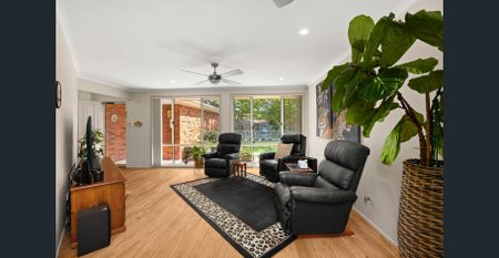 Single-Level Stunner with Solar, Space & Zero Fuss - Photo 2