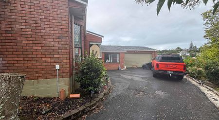 Glenfield family home, 4 bedrooms - Photo 4