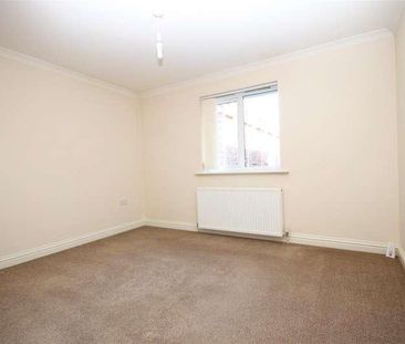 Brooklands, Queens Road, Freshwater, PO40 - Photo 5