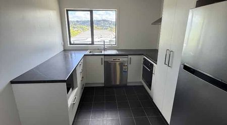 4 Bedrooms in Stokes Valley - Photo 5