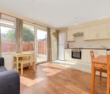 4 bedroom terraced house to rent - Photo 6