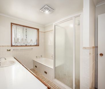 Fabulous Family Home in Prime Lavington Location - Photo 6