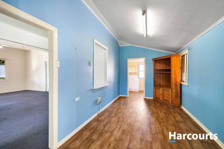 Charming 3-Bedroom Home in Bundaberg North - Photo 3