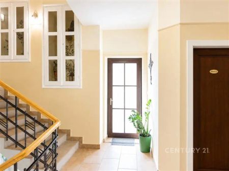 Pronájem moderního podkrovního bytu 2+kk, 42 m - Photo 4