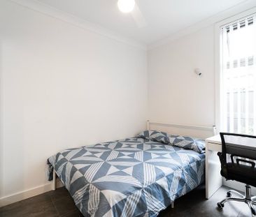 10-bedroom shared house, Norman St - Photo 3