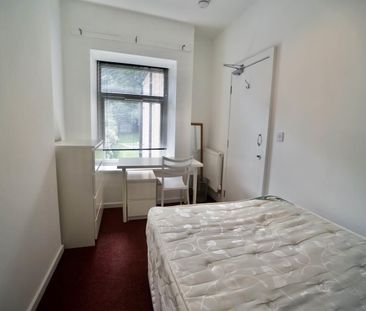 87 Caernarfon Road - Photo 5