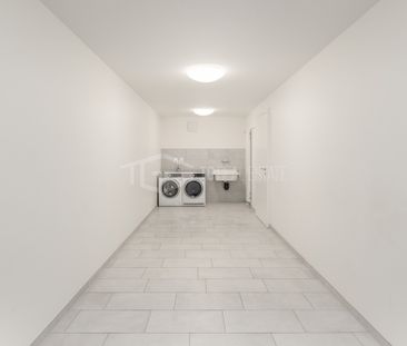 ELEGANTE APPARTAMENTO CON VISTA LAGO - Photo 5