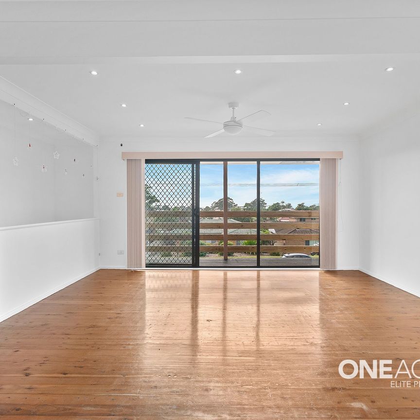 COMFORTABLE FAMILY LIVING IN THE HEART OF BARRACK HEIGHTS - Photo 1