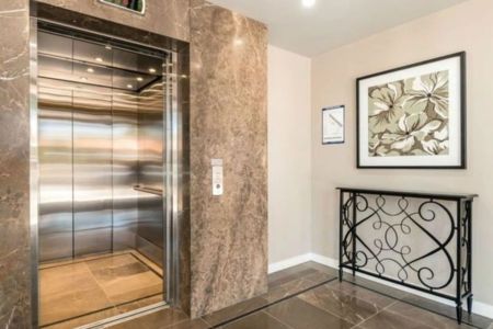 Contemporary Corner Apartment in Boutique Secure Complex - Photo 2